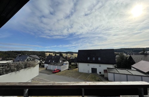 Schoenwald Apartment | Holiday Apartment "Black Forest Home" with Balcony & Wi-Fi