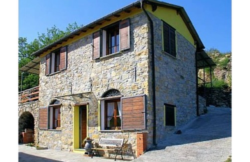 Pontedassio House | Holiday Apartment - Casa Ginepro