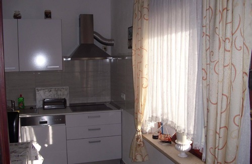Zavalatica Apartment | Holiday apartment Cara for 1 - 4 persons with 2 bedrooms - Row house