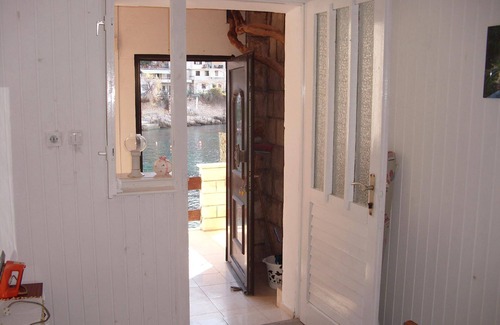 Zavalatica Apartment | Holiday apartment Cara for 1 - 4 persons with 2 bedrooms - Row house