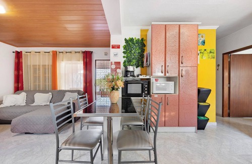 Vale de Centianes Apartment | Holiday Apartment "Casa da Praia" near Beach with 3 Private Terraces & Wi-Fi