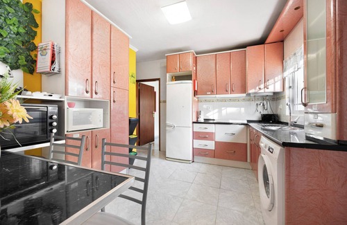 Vale de Centianes Apartment | Holiday Apartment "Casa da Praia" near Beach with 3 Private Terraces & Wi-Fi