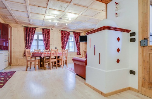 Canazei Apartment | Holiday Apartment "Cesa San Florian Apartment 1" with Mountain View & Wi-Fi