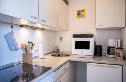 Heiligenhafen Apartment | Holiday Apartment "Ferienpark N3 - 3" with Balcony and Wi-Fi