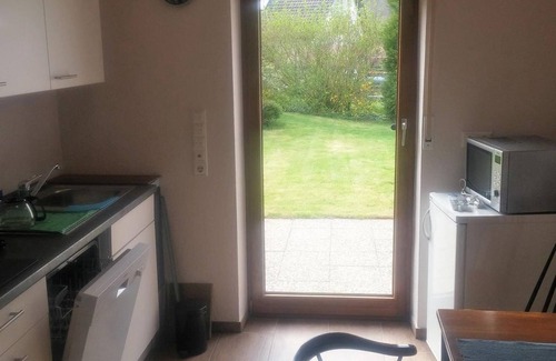 Oberotterbach Apartment | Holiday apartment "An der Weinstraße" - apartment/apartment, shower, toilet, terrace