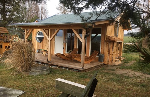 Pfaffroda Apartment | Holiday Apartment "Dina" with Shared Terrace, Shared Garden and Wi-Fi