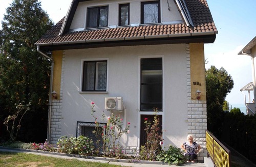 Siofok-Sosto Apartment | Holiday apartment directly at Lake Balaton with private boat dock