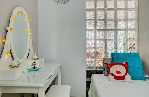 La Garita Apartment | Holiday Apartment Disfruta mi casa del mar by Beach with Shared Pool & Wi-Fi