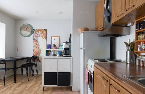 Crumlin Apartment | Holiday apartment Dublin City - free parking.