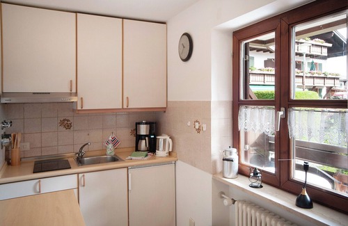 Verwaltungsgemeinschaft Hornergruppe Apartment | Holiday Apartment 'Ferienwohnung Reindler' with Mountain View, Terrace & Wi-Fi