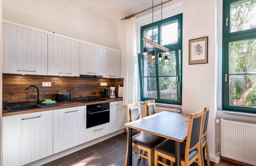 Muritz Apartment | Holiday Apartment 'Fewo E2' with Shared Garden and Wi-Fi