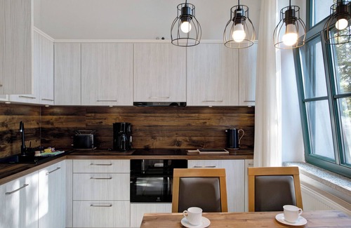 Muritz Apartment | Holiday Apartment 'FeWo E1' with Shared Garden and Wi-Fi
