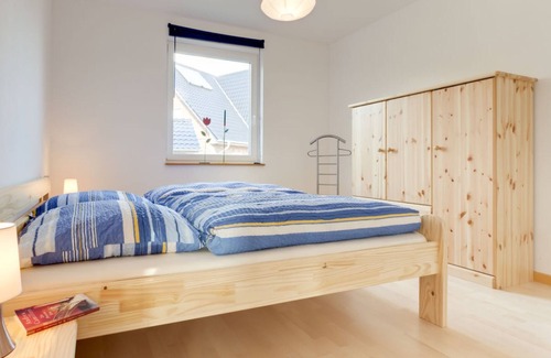 Wohlenberg Apartment | Holiday Apartment "Haus Münster Wohnung 1" with Private Terrace & Wi-Fi