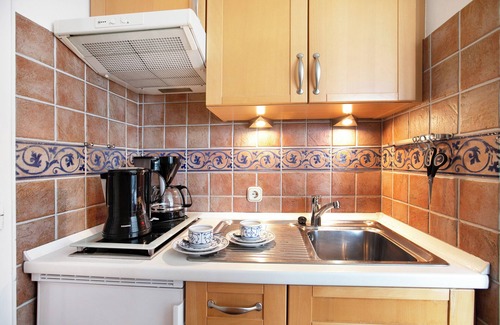 Rantum Apartment | Holiday Apartment 'Haus Lazy Dolphin No. 10' with Sea View and Wi-Fi