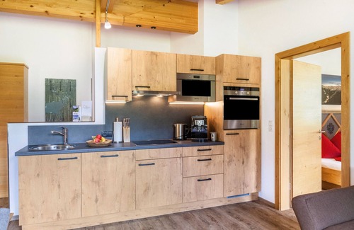 Madseit Apartment | Holiday Apartment 'Haus Marchegg - Edelweiß' with Mountain View, Balcony and Wi-Fi
