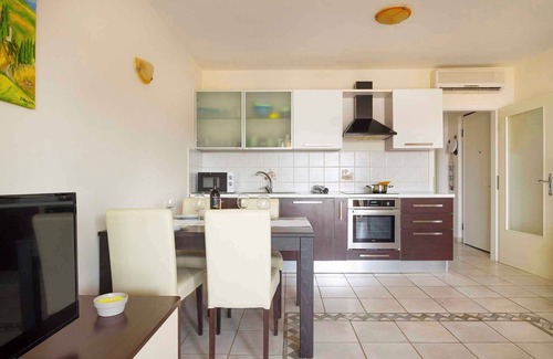 Soline Apartment | Holiday apartment with a balcony and sea view