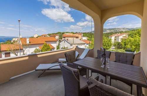 Klenovica Apartment | Holiday apartment with air conditioning and sea view