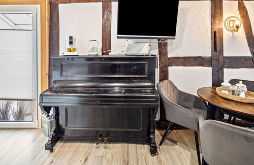Alsfeld Apartment | Holiday Apartment 'Im Fachwerk' with Wi-Fi