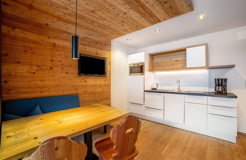 San Giacomo Apartment | Holiday Apartment "Stoana Apt 3-1" with Relaxing Wellness Area