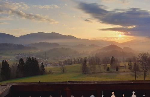 Goldegg Apartment | Holiday Apartment "Knollgut Buchberg" with Mountain View, Shared Terrace & Wi-Fi