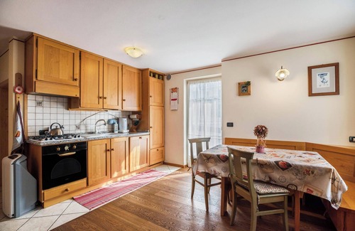 Varena Apartment | Holiday Apartment 'Le Coccinelle' with Mountain View, Terrace & Wi-Fi