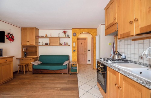 Varena Apartment | Holiday Apartment 'Le Coccinelle' with Mountain View, Terrace & Wi-Fi