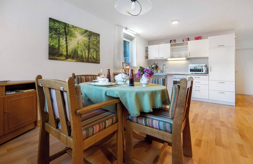 Hofgeismar Apartment | Holiday Apartment Lilly with Private Terrace, Private Garden and Wi-Fi