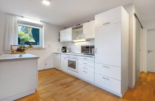 Hofgeismar Apartment | Holiday Apartment Lilly with Private Terrace, Private Garden and Wi-Fi