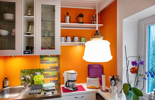 Nordstrand Apartment | Holiday Apartment 'Lila' with Shared Garden and Private Beach Chair