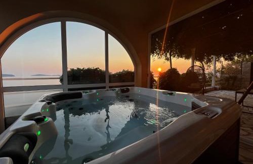 Zupa dubrovacka Apartment | Holiday Apartment Lira jacuzzi - sea view- terrace