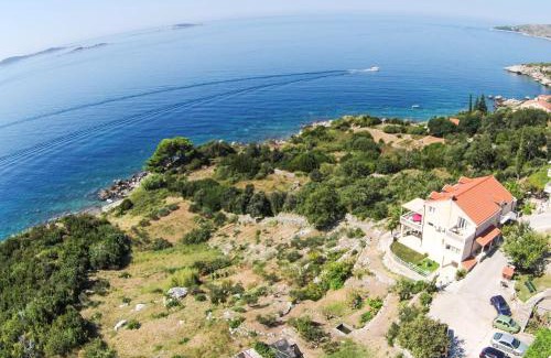 Zupa dubrovacka Apartment | Holiday Apartment Lira jacuzzi - sea view- terrace
