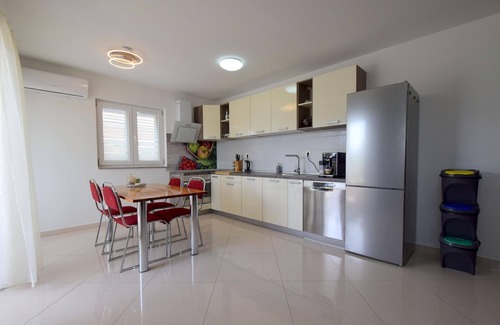 Barusici Apartment | Holiday apartment Malinska for 1 - 4 persons with 2 bedrooms - Holiday apartment