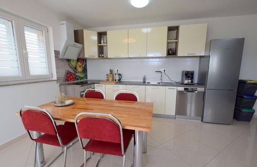 Barusici Apartment | Holiday apartment Malinska for 1 - 4 persons with 2 bedrooms - Holiday apartment
