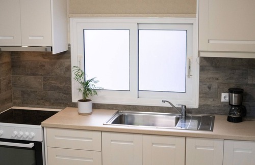 Spartia Apartment | Holiday Apartment "Mistral" with Private Balcony & Wi-Fi