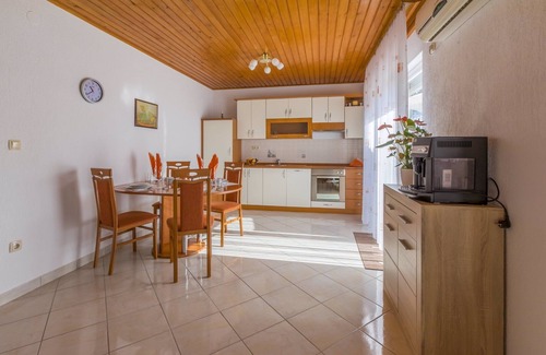 Povile Apartment | Holiday apartment mit Balkon und Meerblick