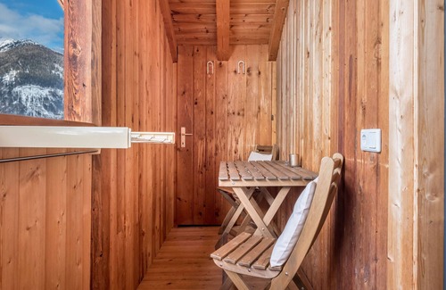 Cadipietra Apartment | Holiday Apartment "Mountainfarm Innertrein Jöchl" with Mountain View, Balcony & Wi-Fi