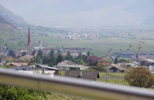 Silandro Apartment | Holiday Apartment "Mohnblume" with large balcony