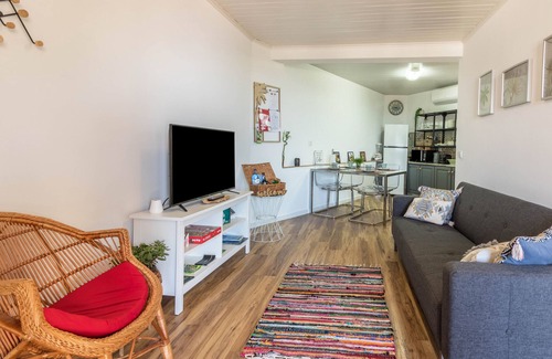Ponta Delgada Apartment | Holiday Apartment 'Palmeira House - Fernandes Cottage' with Shared Pool and Wi-Fi