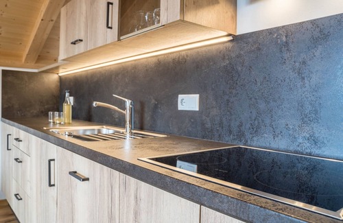 Verano Apartment | Holiday Apartment "Rosmarin" with Mountain View, Wi-Fi, Balcony & Sauna