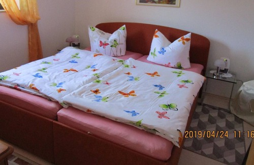 Schwanheim Apartment | Holiday apartment Schwanheim for 1 - 2 persons with 1 bedroom - Twin house