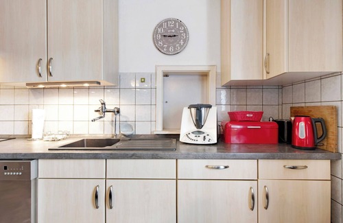 Staufen im Breisgau Apartment | Holiday Apartment "Sink" with Private Terrace, Private Garden & Wi-Fi