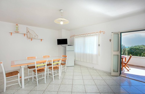 Sas Linnas Siccas Apartment | Holiday Apartment ‘Villa Mula 4’ with Sea View, Wi-Fi, Terrace & Shared Pool; Parking Available