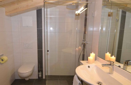 Emberg Apartment | Holiday apartment with whirlpool right on the slopes