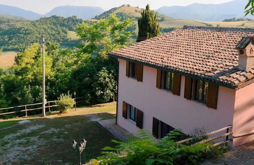 Fermignano Apartment | Holiday apartment with terrace and pool