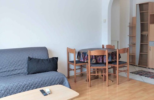 Murine Apartment | Holiday apartment with air conditioning, internet