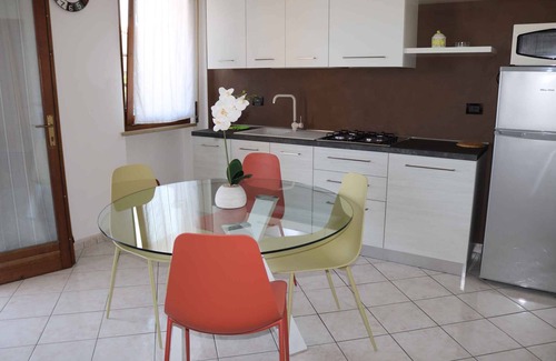 Lazise Old Town Apartment | Holiday apartment with balcony and swimming pool