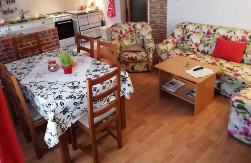 Trsce Apartment | Holiday apartment with barbecue and terrace