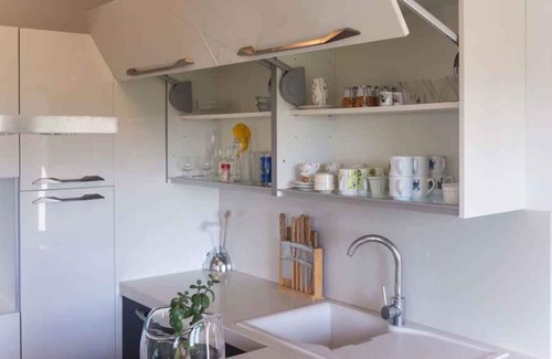Buzdohanj Apartment | Holiday apartment with garden and Internet