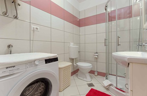 Susnjici Apartment | Holiday apartment with balcony
