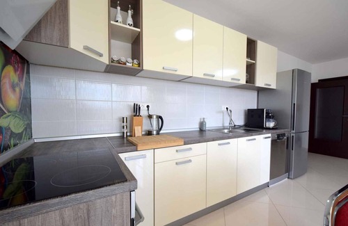 Barusici Apartment | Holiday apartment with balcony and air conditioning